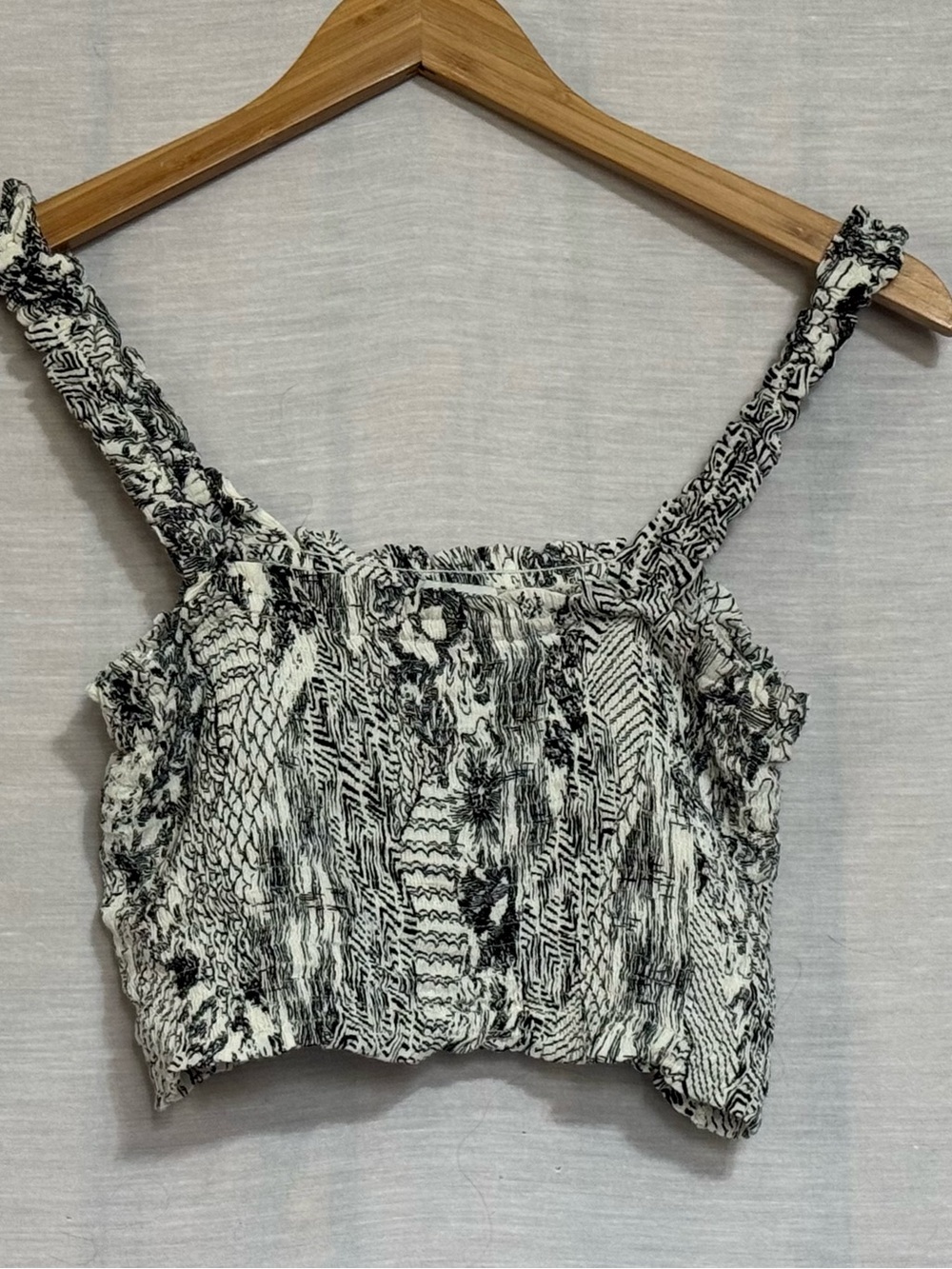 Paper Crane Black White Smocked Crop Tank Top Medium